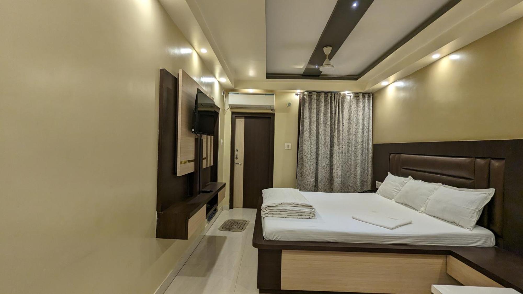 Hotel Binapani Deluxe 1 Tarapith Eksteriør billede